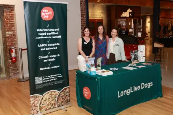 Sponsor at a dinner event