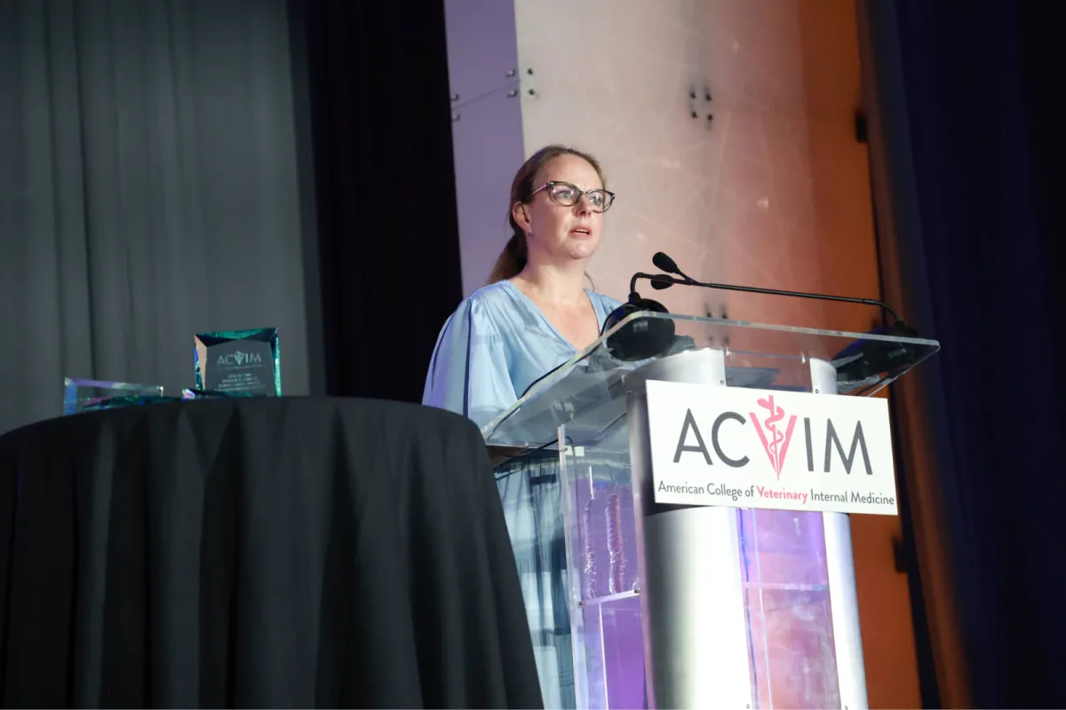 Raelene Wouda accepts the 2025 Fenner Award