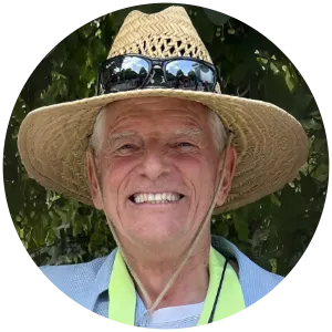 Warwick Bayly headshot