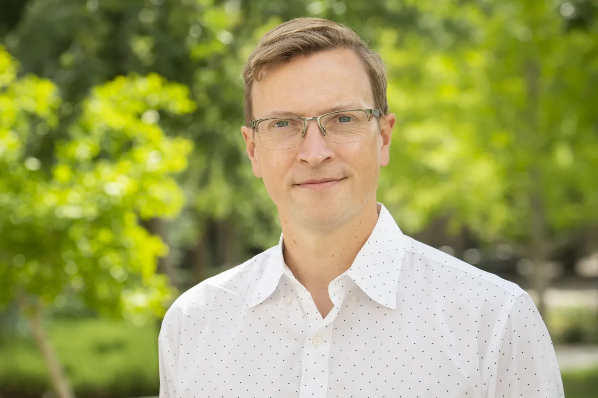 Jonathan Dear headshot