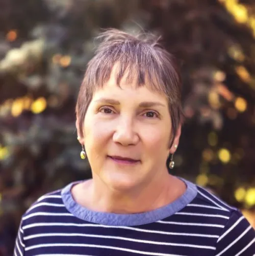 Ivy Leventhal Publications Specialist