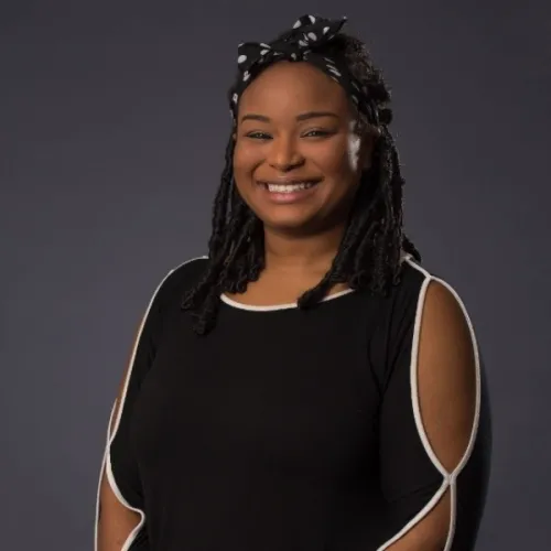 lillie davis headshot