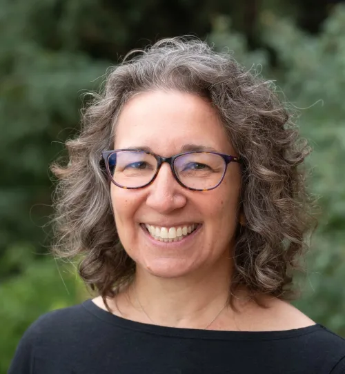 Jenna Burton headshot