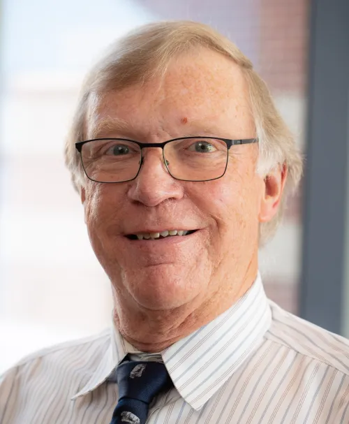 Robert Van Saun headshot