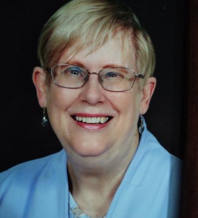 Rebecca Gompf headshot